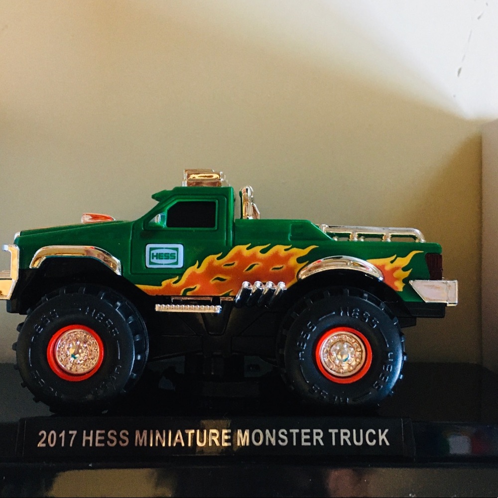 2017 Hess Mini Collection (NEW) - Picture 2 of 8